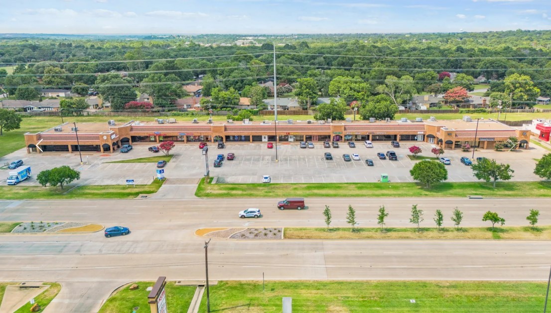 Exceptional Commercial Property in Pantego